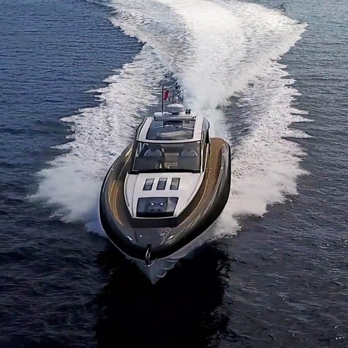 bladerunner 51 powerboat
